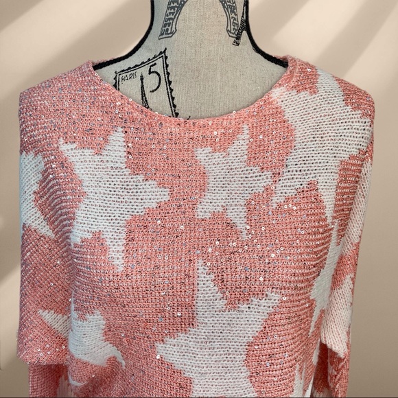 Star ⭐️ sweater SMALL - Picture 2 of 6